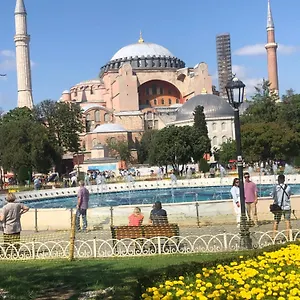  Couette-café Bachos View Hagia Sophia